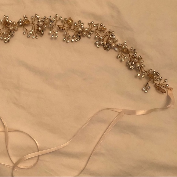 Shirley and Audrey Antonia Hair Vine - Picture 6 of 6